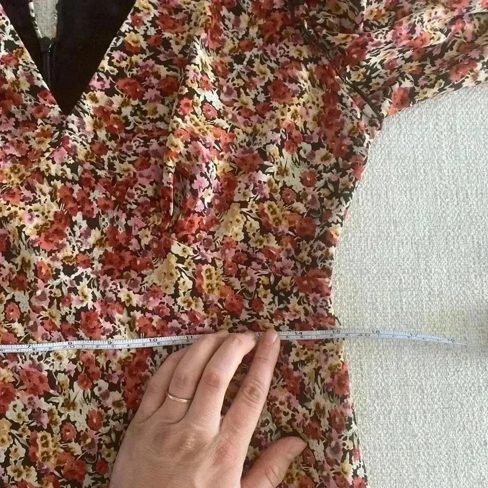 ASTR The Label Ruched Sleeve Floral Cottagecore Midi‎ Dress Small S Keyhole Back - Picture 12 of 12